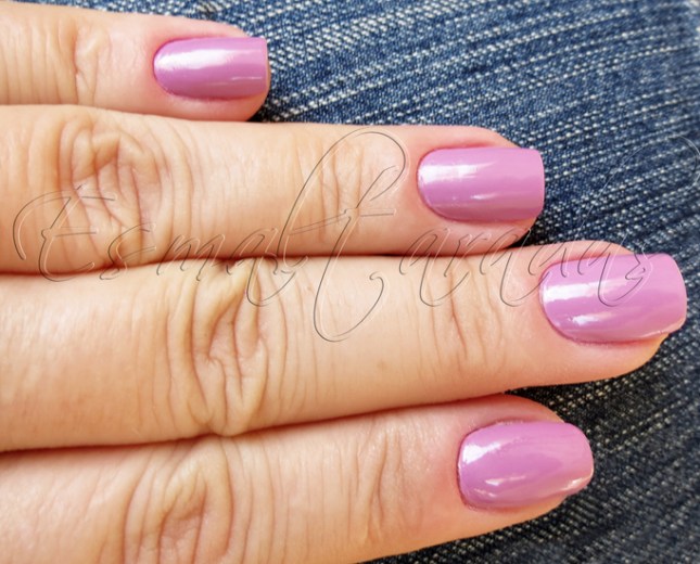 Split Person-Nail-Ity3