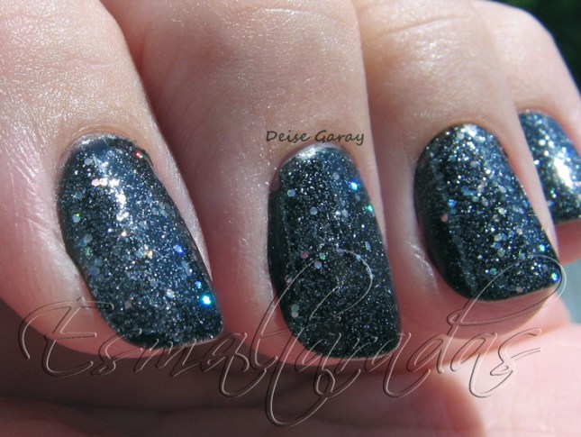 some like it haute - china glaze 016