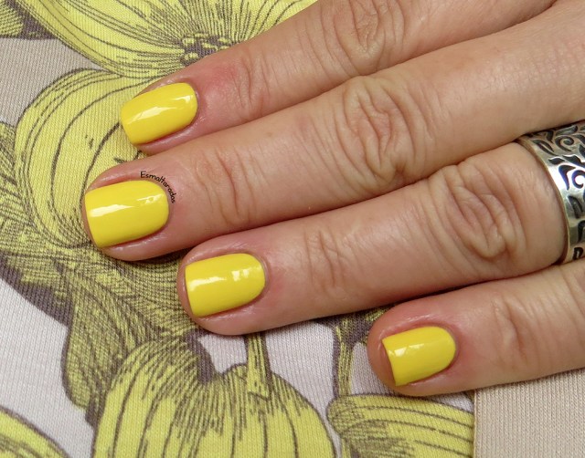 Mellow Yellow - Sally Hansen3
