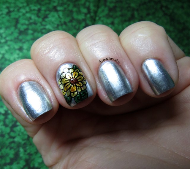 No Place like Chrome - Essie + DRK